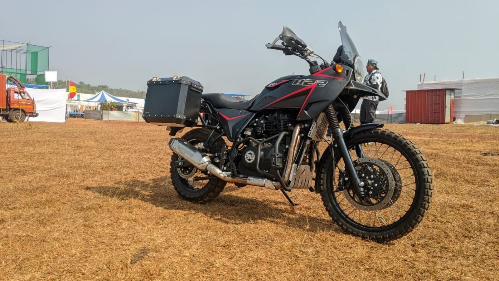 Himalayan 822 Parallel Twins By Auto Engina and Autologue Designs