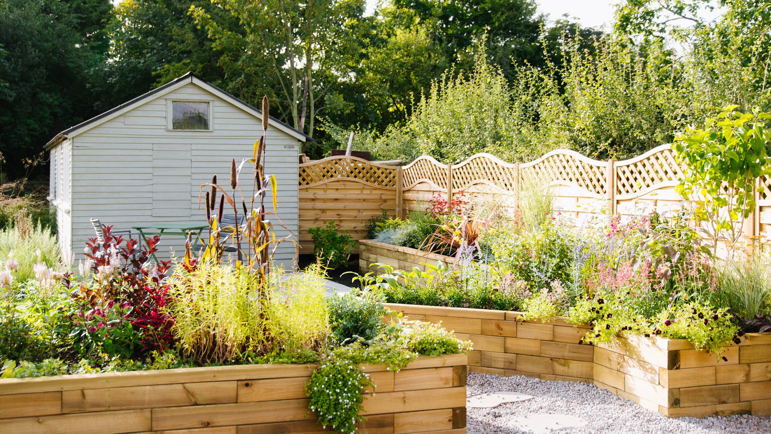 Low-Maintenance Gardening: Tips for a Beautiful and Effortless Landscape