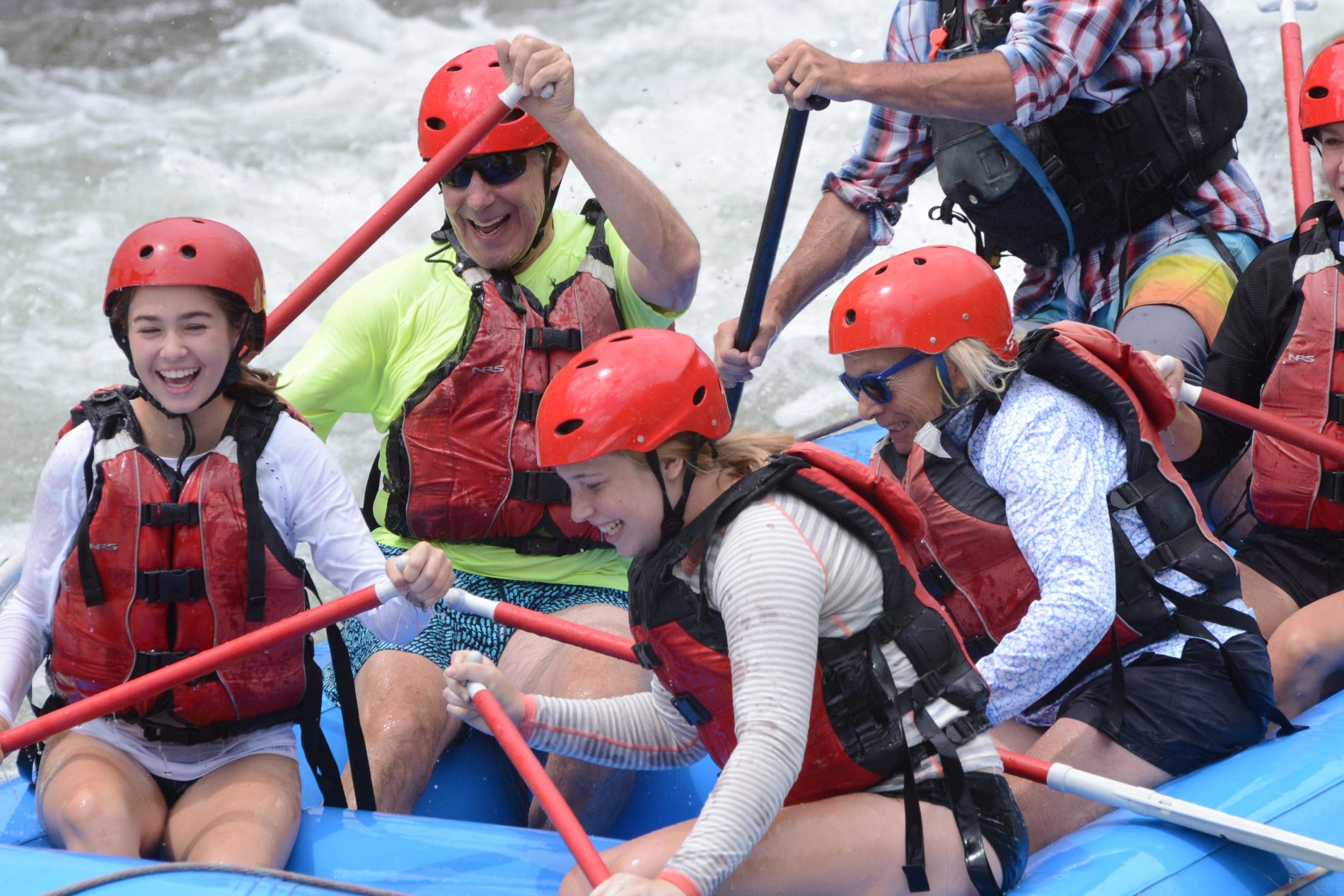 What to Wear for River Rafting: A Comprehensive Guide